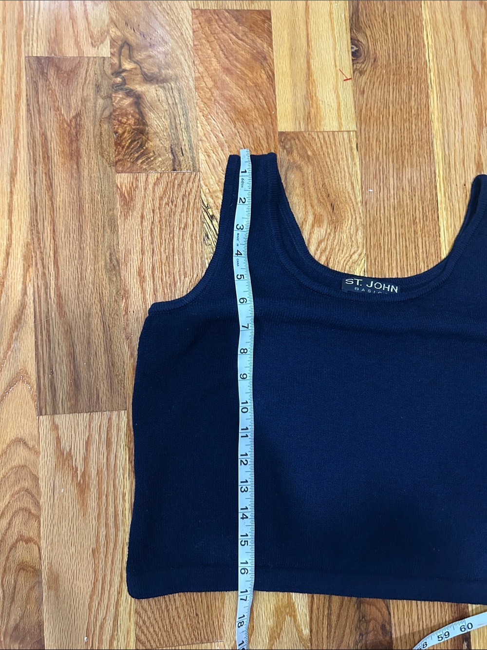 Vintage St. John Basic Navy Cropped Knit Sleeveless Top - Picture 6 of 6